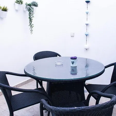 Antonio B Apartment